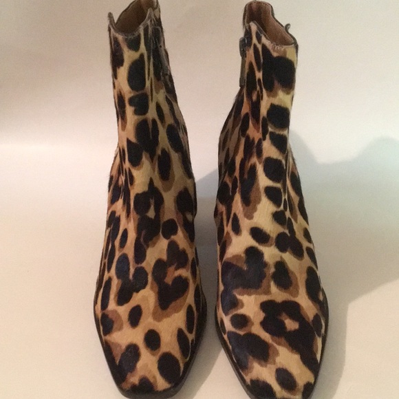 Sam Edelman Calf Hair Animal Print Booties NEW - Picture 3 of 9